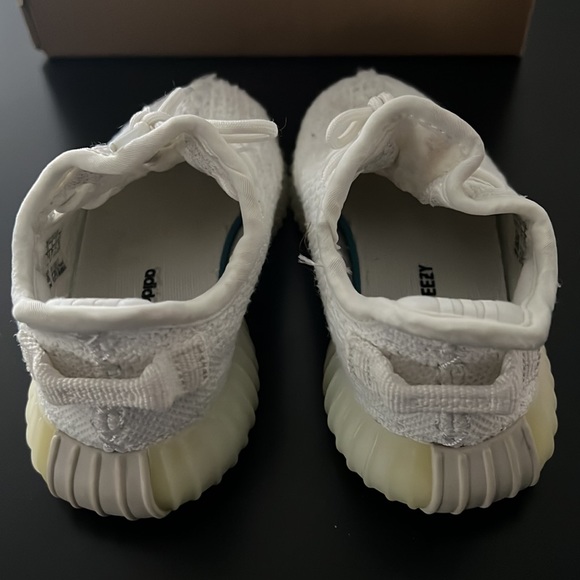 Kids Yeezy Boost 350 v2 Infant - Picture 4 of 5